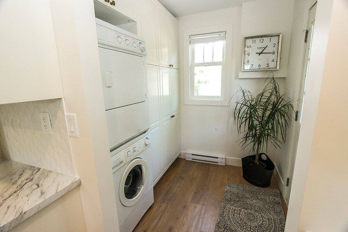 Laundry area at Five Paddles